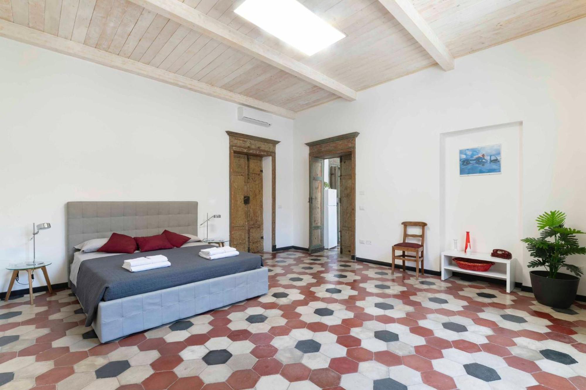 Vintage Cavour Apartment Сасари Екстериор снимка